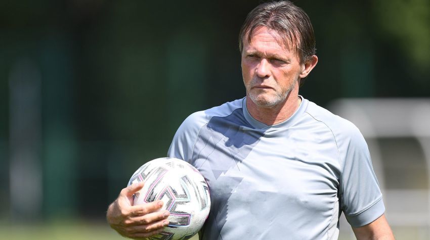 Sports Director Football of Belgium Vercauteren on possible friendly between Belgium and Russia: It's a sensitive issue