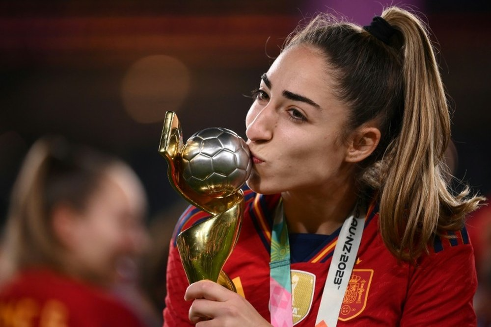 La capitana de la selección de España, Olga Carmona, se enteró de la muerte de su padre después de la victoria en la Copa del Mundo