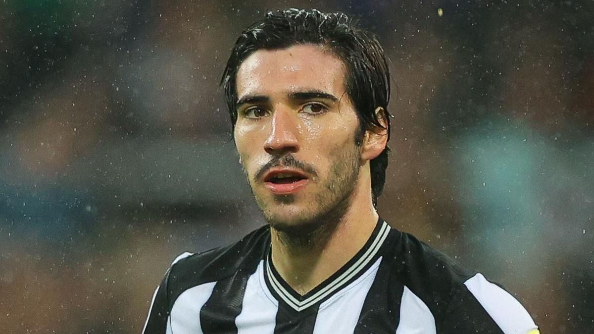 Juventus Interested in Sandro Tonali Transfer