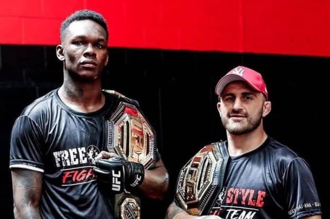 A bus carrying UFC champions Adesanya and Volkanovski got into an accident in New York City