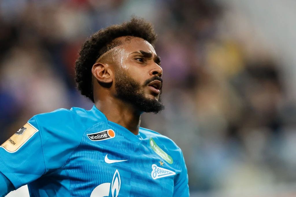 Brazilian midfielder of Zenit Wendel comments on banana thrown at him during the match