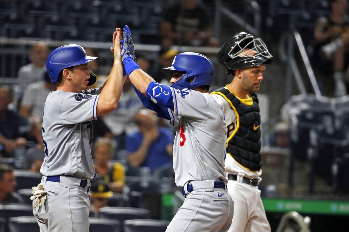 Pittsburgh Pirates vs. Los Angeles Dodgers Prediction, Betting Tips & Odds │10 MAY, 2022