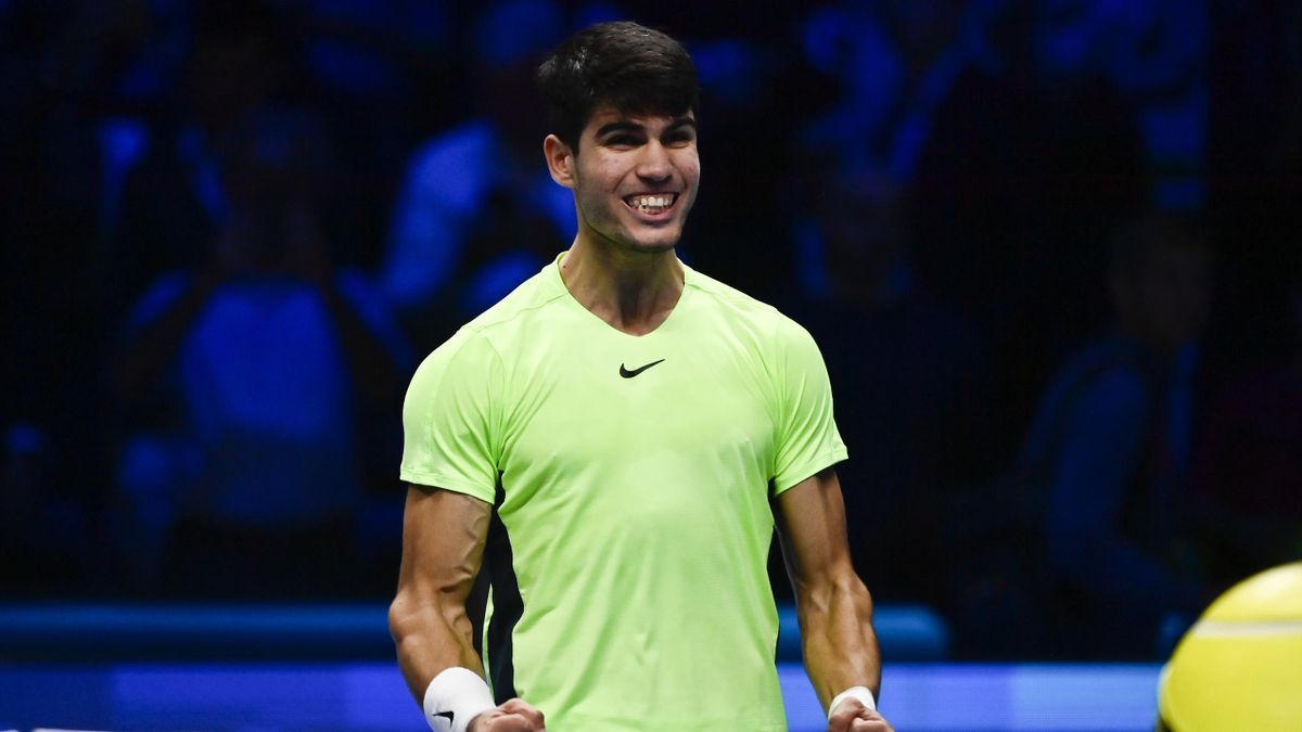 Alcaraz se clasifico a las semifinales del ATP Finals y jugará ante Djokovic 