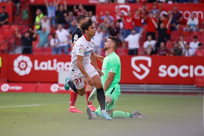 Sevilla vs Valencia Prediction, Betting Tips & Odds │18 OCTOBER, 2022