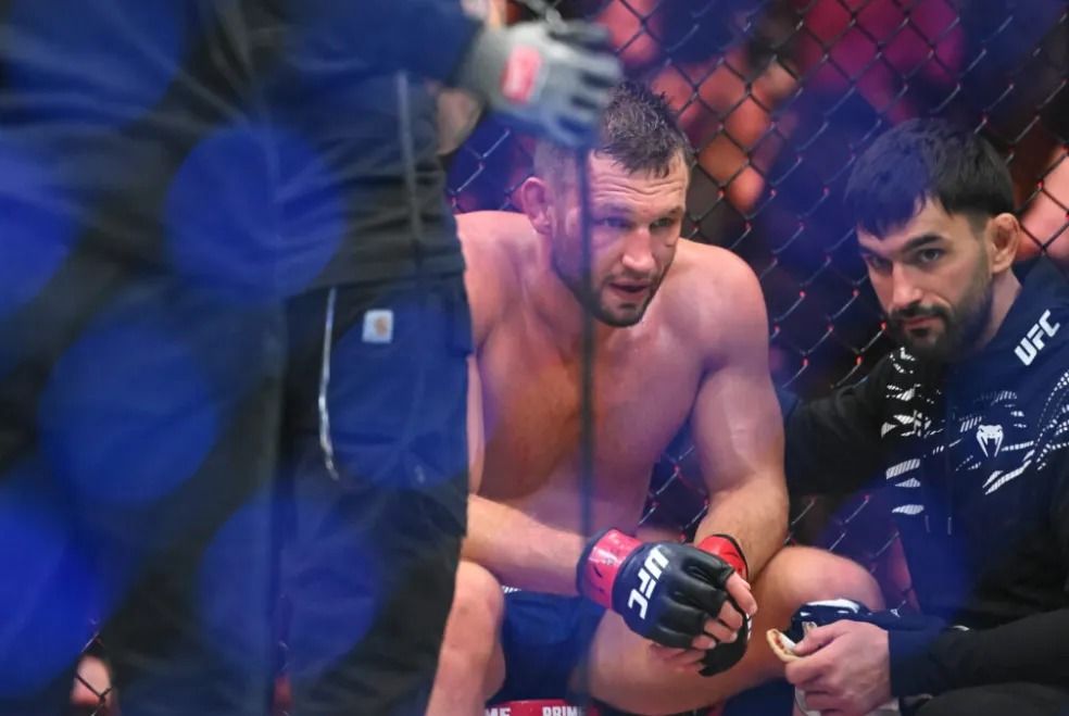 His Corner Did Him a Favor: Cormier on de Ridder’s Refusal to Continue Against Allen