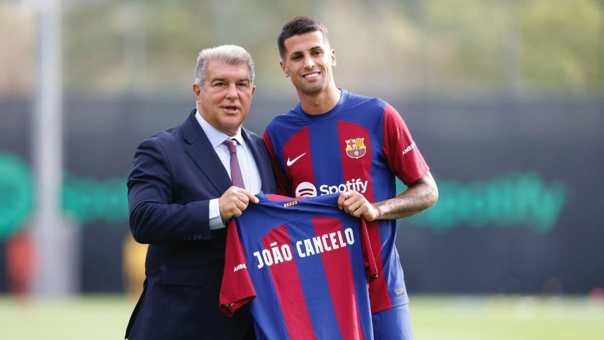 João Cancelo: &quot;Estar en el Barça es un sueño hecho realidad&quot;