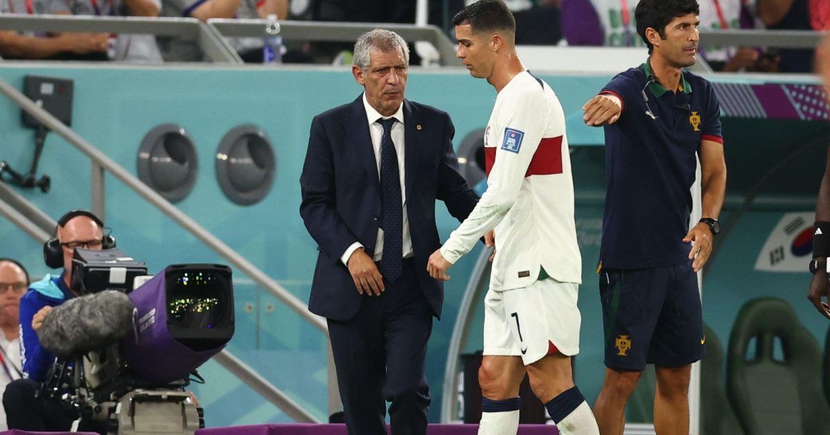 Portugal's head coach Santos didn't like Ronaldo's reaction after his substitution in the match against Korea
