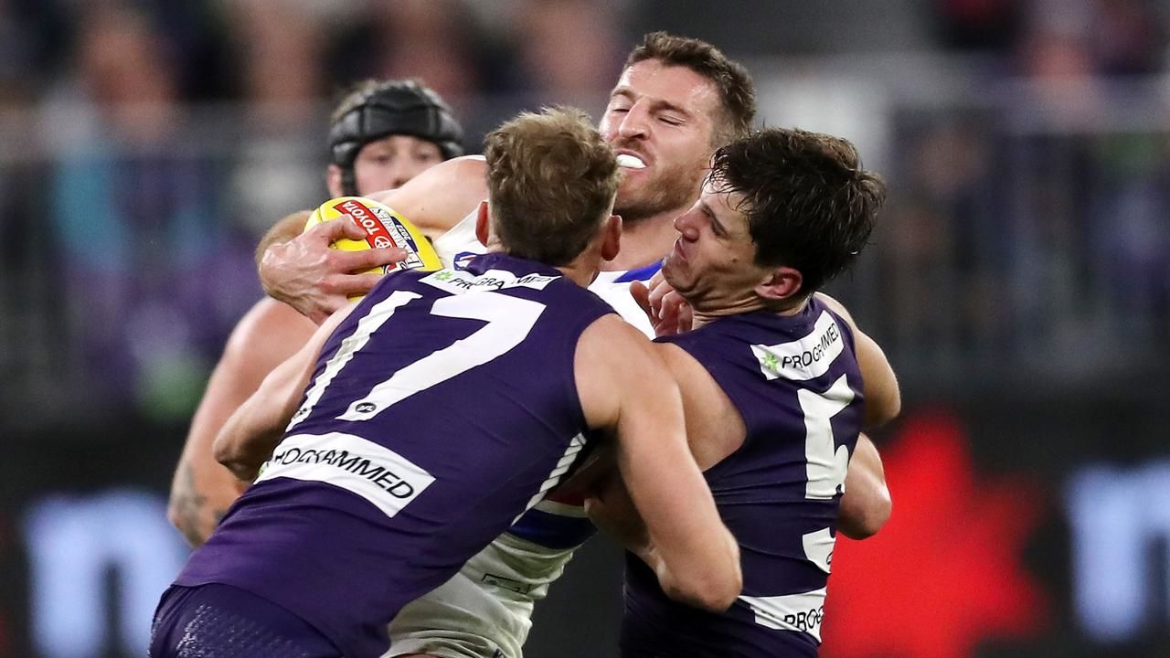 Fremantle Dockers vs Western Bulldogs Prediction, Betting Tips & Odds | 06 APRIL 2025