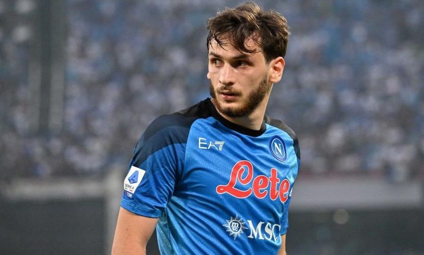 El Napoli confía en extender el contrato del georgiano Khvicha Kvaratskhelia