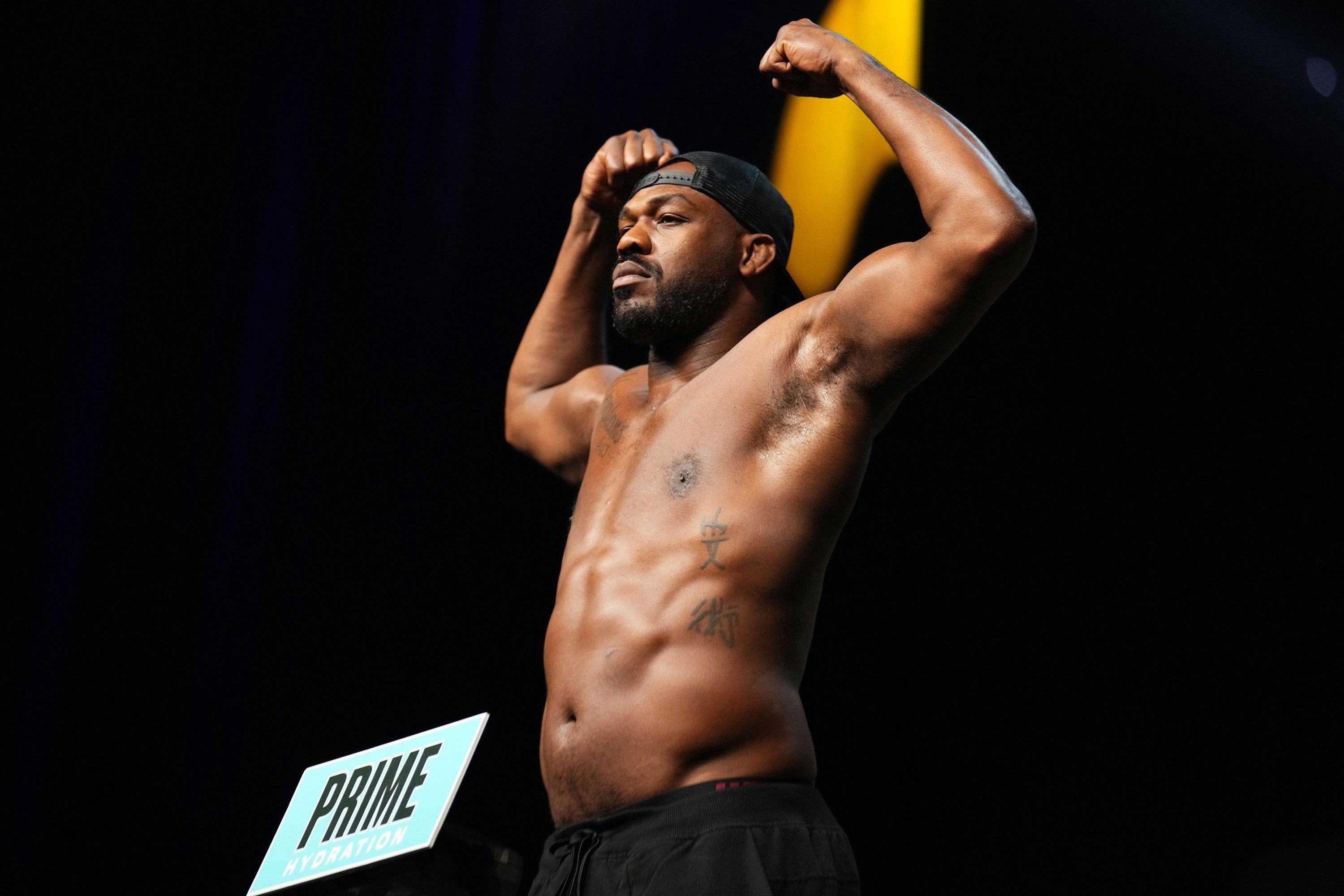 Sterling Recalls Meeting Jones Drinking at Bar a Week Before Fight