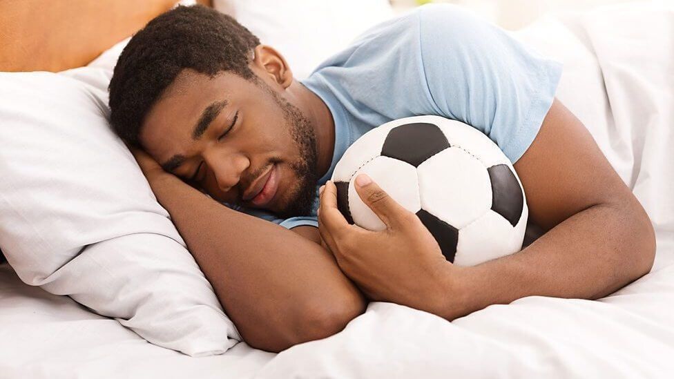 ¿Cuánto hay que dormir antes de un partido de fútbol?