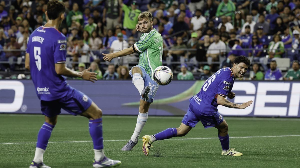 Messi Strongly Opposes de la Vega Joining Argentina Squad