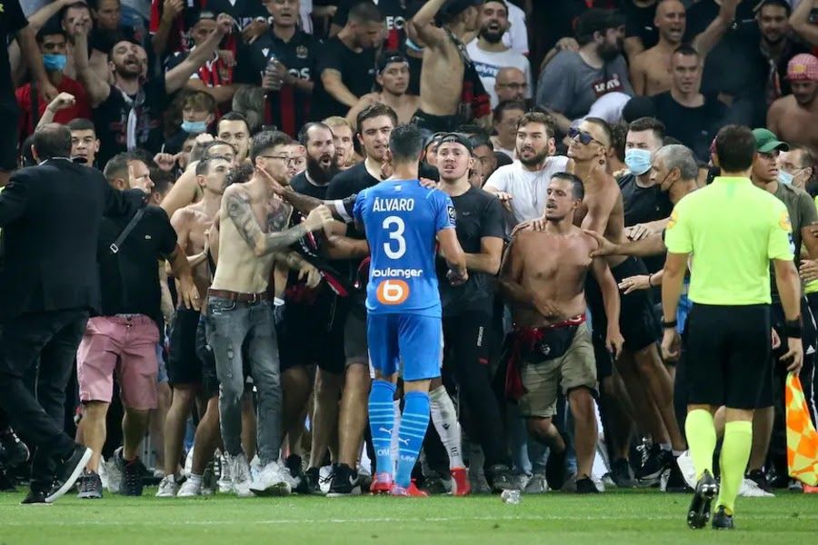Lyon vs Marseilles cancelled as Payet gets hit with a bottle