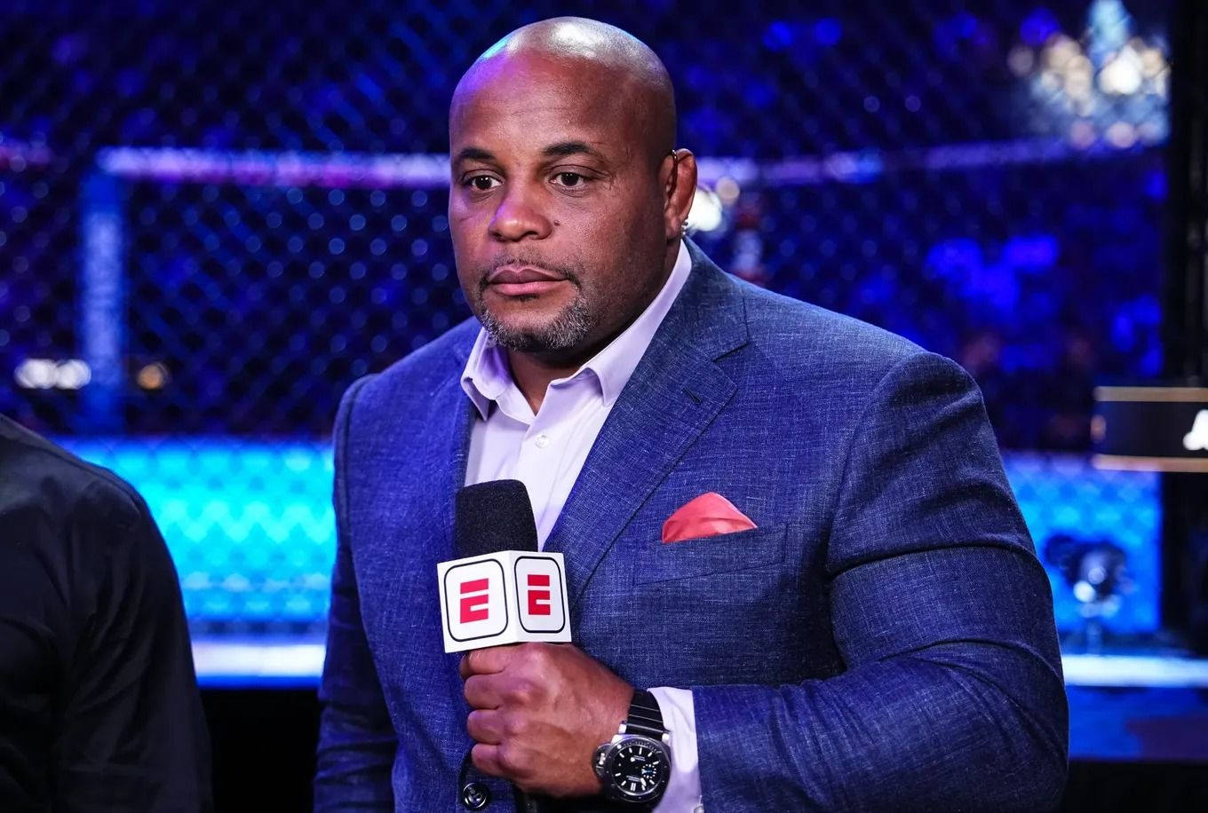 Cormier Thinks Crawford vs Canelo Fight Confirmed MMA As More Exciting Than Boxing
