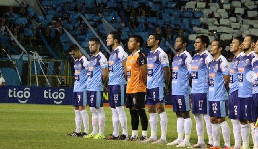 En la Primera División de Bolivia, un partido duró 133 minutos porque el árbitro sumó 42'