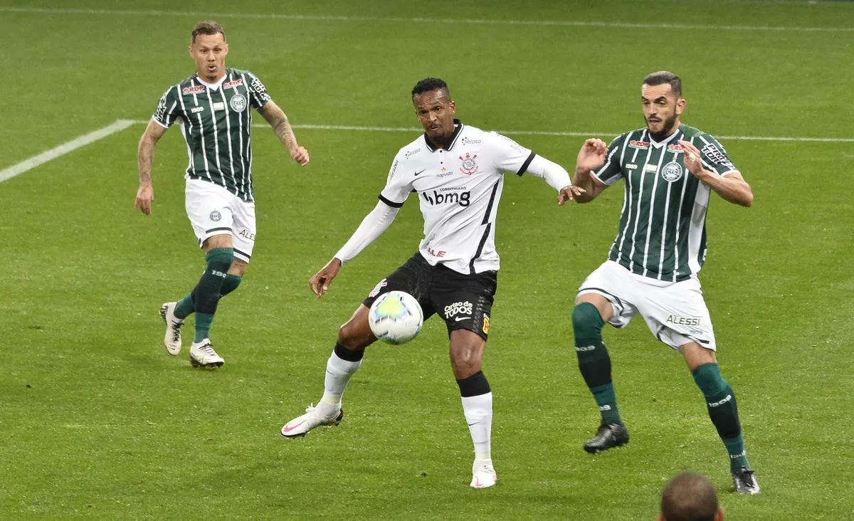 Corinthians vs. Coritiba. Pronostico, Apuestas y Cuotas│13 de agosto de 2023