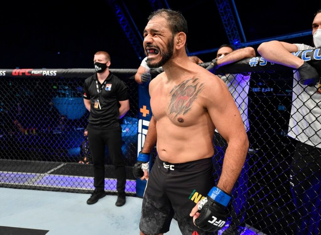 48-year-old MMA Veteran Rogerio Nogueira KOs Blogger at Boxing Night in Brazil