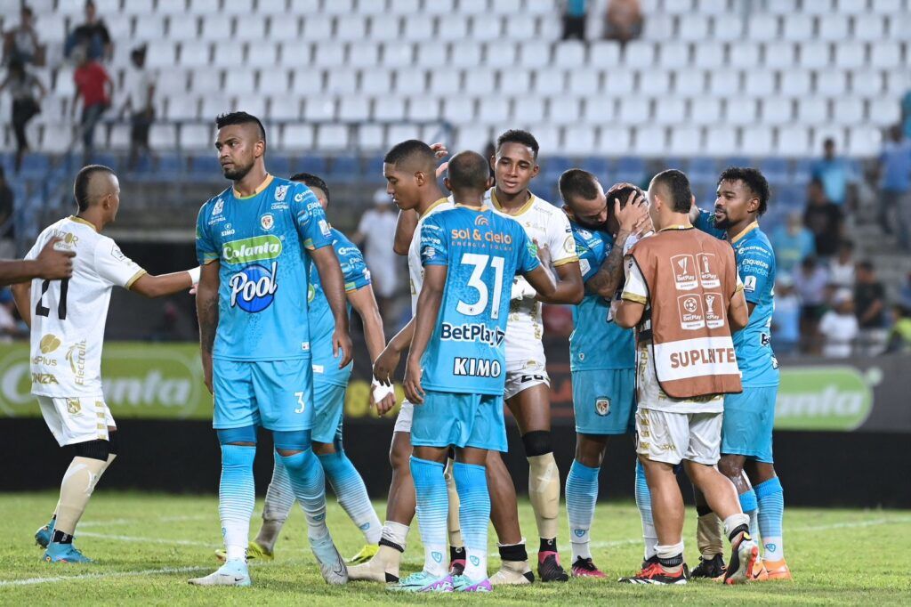 Jaguares Cordoba vs Santa Fe Prediction, Betting Tips & Odds | 29 April, 2024