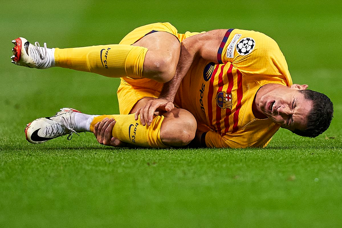 Barcelona Report Lewandowski's Injury