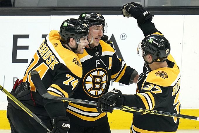 Boston Bruins vs Carolina Hurricanes  Prediction, Betting Tips & Odds │13 MAY, 2022