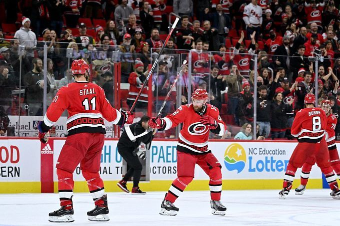 Carolina Hurricanes vs Pittsburgh Penguins Prediction, Betting Tips & Odds │19 DECEMBER, 2022