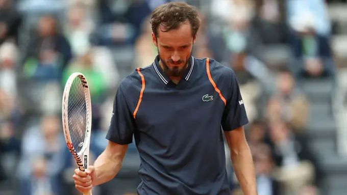 Ruusuvuori vs Medvedev. Pronostico, Apuestas y Cuotas│17 de enero de 2024  