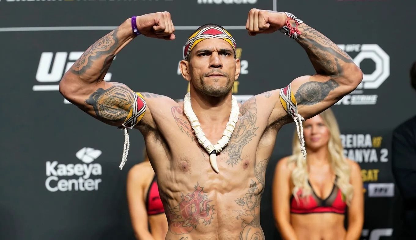 Ankalaev’s Coach Thinks Pereira Lacks Knock-Out Power and Speed