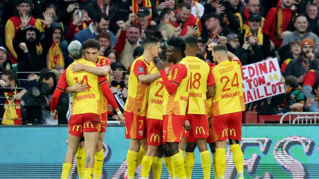Lens vs. Friburgo. Pronóstico, Apuestas y Cuotas | 15 de febrero de 2024