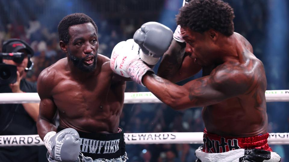 Crawford Knocks Out Spence To Become Undisputed World Welterweight Champion