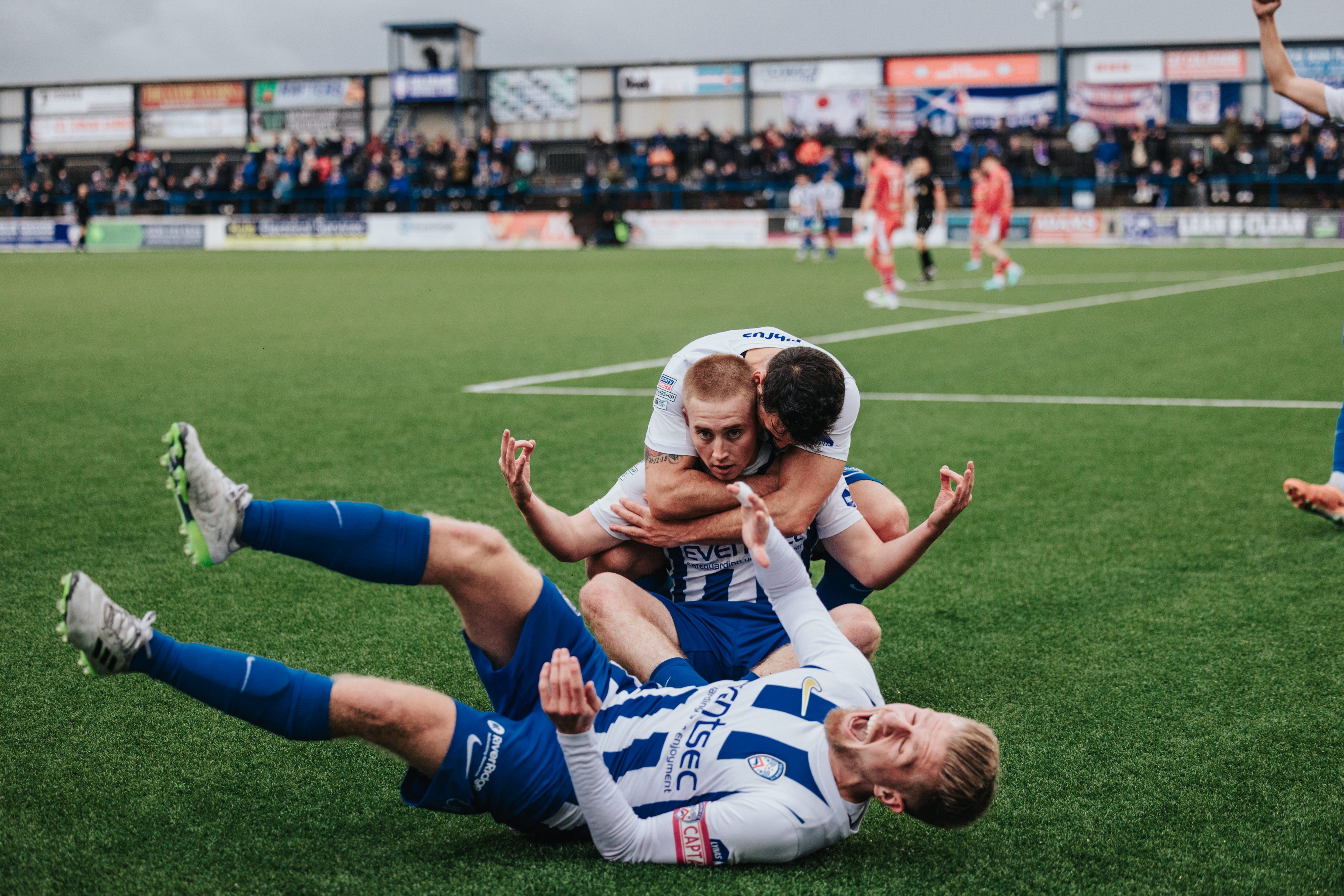 Coleraine FC vs Glentoran FC Prediction, Betting Tips & Odds │13 NOVEMBER, 2023