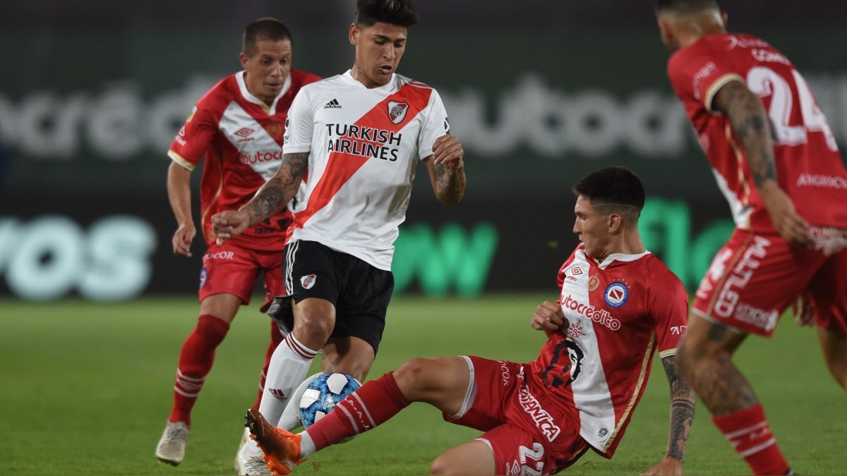 Argentinos Juniors vs. River Plate. Pronostico, Apuestas y Cuotas│21 de agosto de 2023