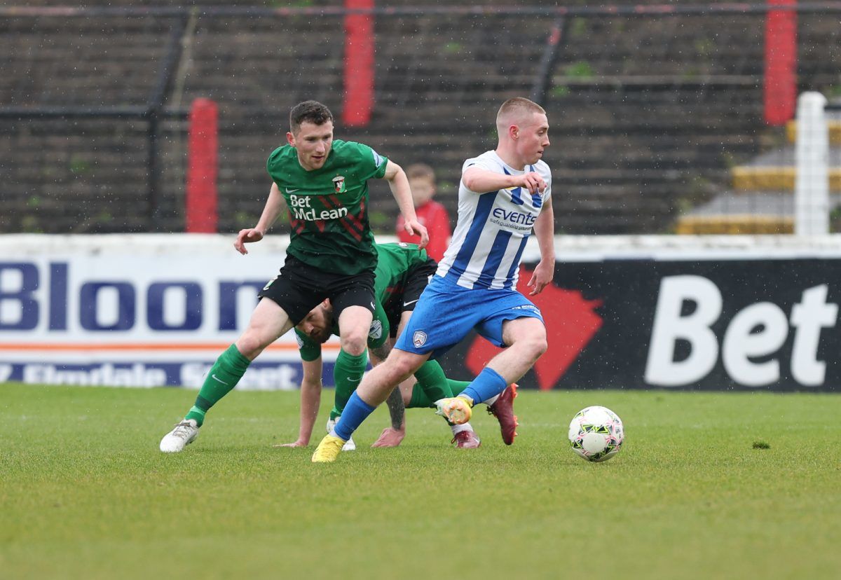 Glentoran FC vs Coleraine FC Prediction, Betting Tips & Odds │22 SEPTEMBER, 2023