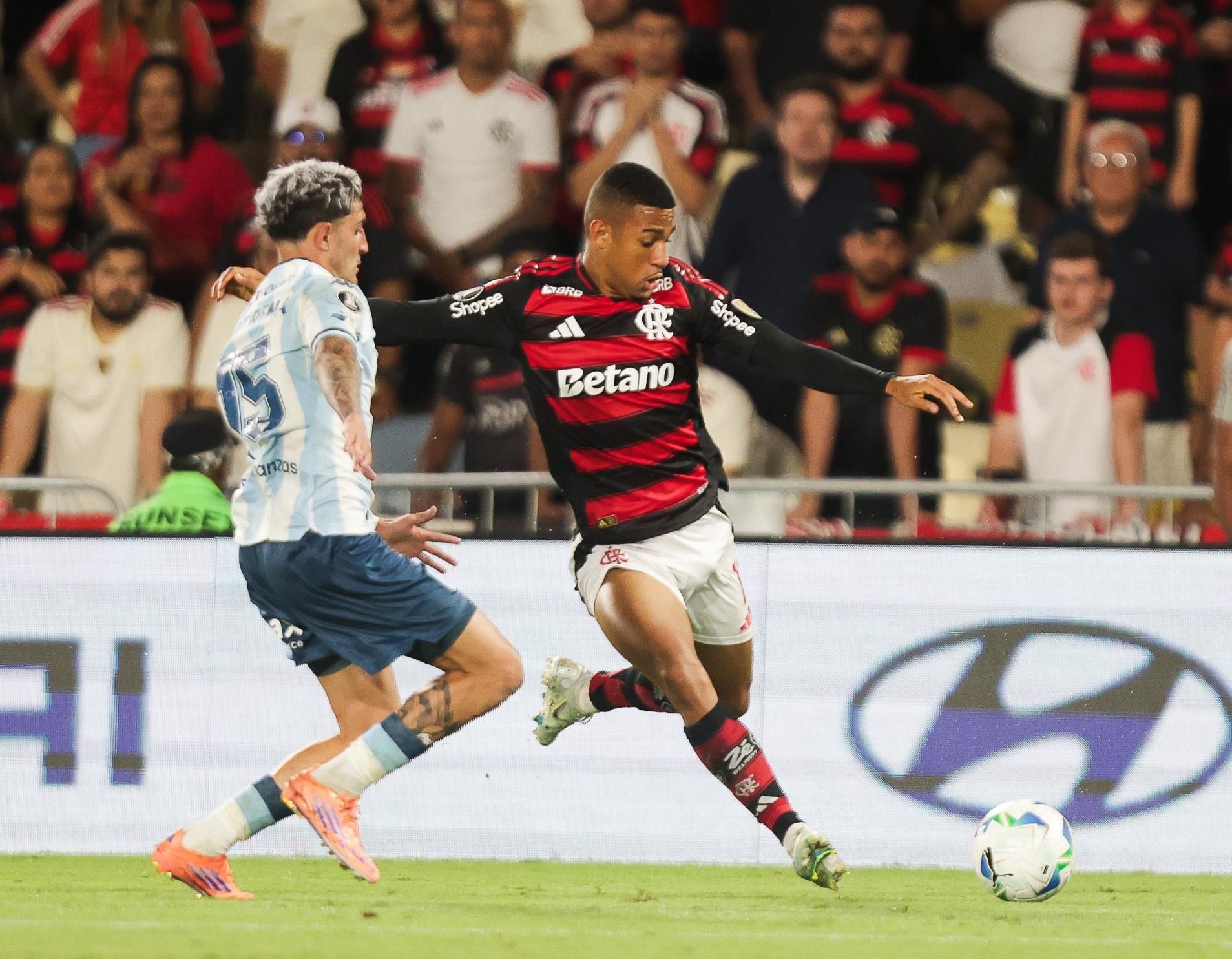 Racing vs Flamengo: Prediction for the Match on October 30, 2025