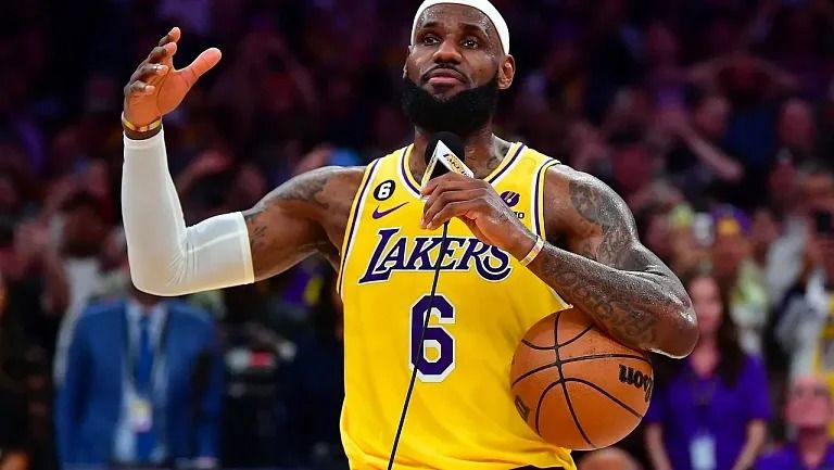 LeBron James Plans Early Announcement of Retirement for Farewell Tour