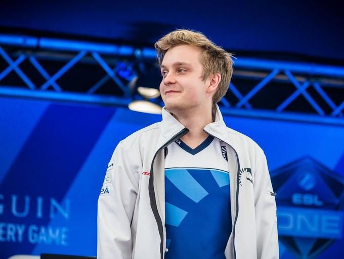 Jesse "JerAx" Vainikka