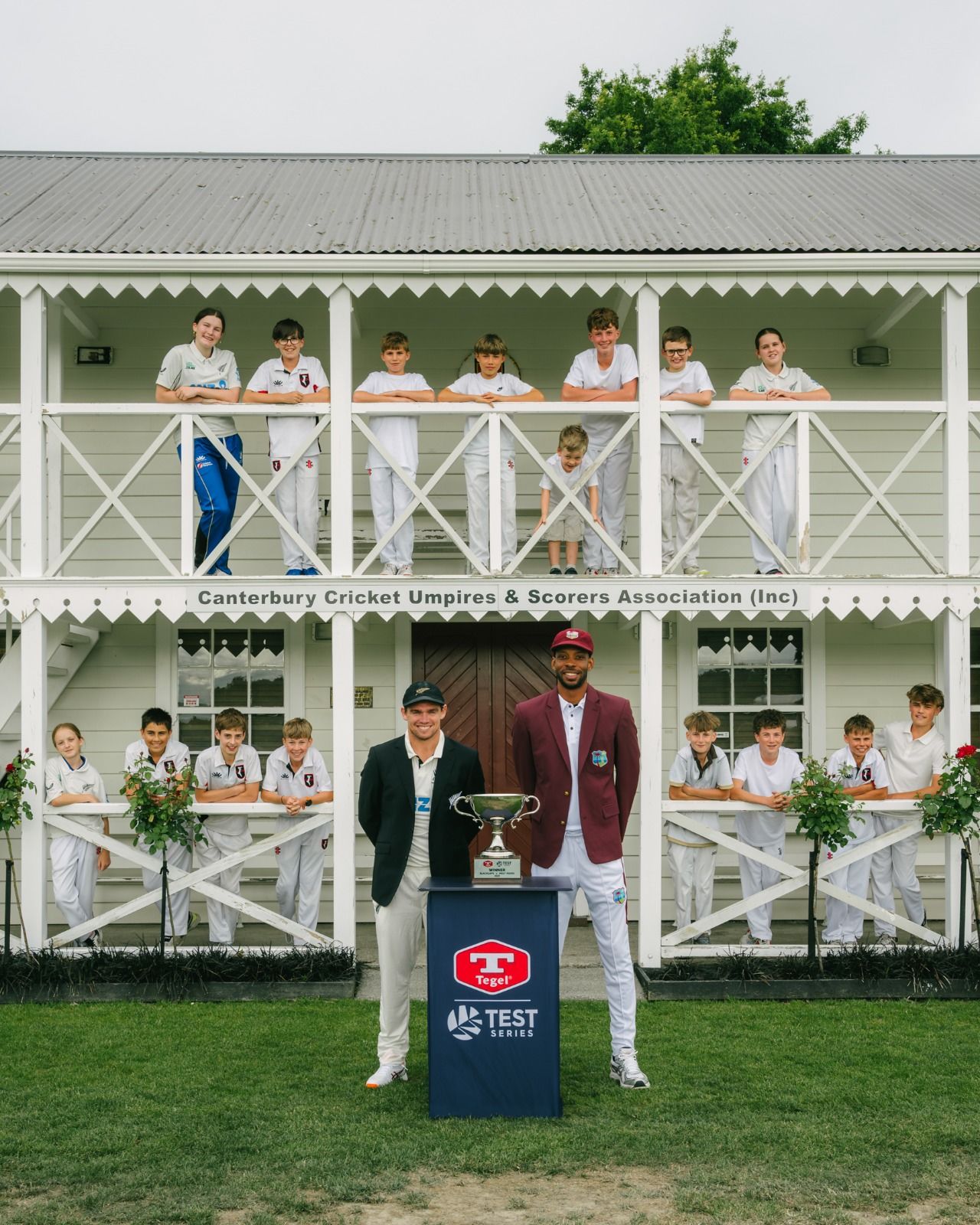 (R) Roston Chase and Tom Latham pose with the trophy ahead of the first Test between New Zealand and West Indies at Christchurch, New Zealand. @BLACKCAPS/X