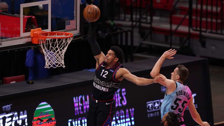 Tobias Harris dunking past Duncan Robinson (Miami Heat vs Philadelphia 76ers)