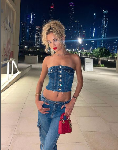 Casi llega al millón de seguidores en Instagram