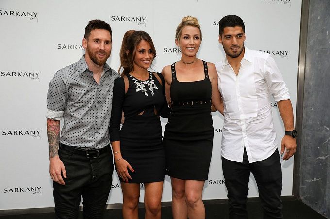 Leo Messi, Antonella Roccuzzo, Sofía Balbi and Luis Suárez Leo Messi, Antonella Roccuzzo, Sofía Balbi and Luis Suárez