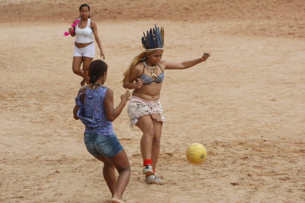 El fútbol convoca a mujeres del Amazonas