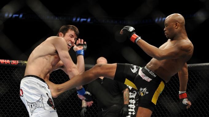 Anderson Silva vs. Chael Sonnen