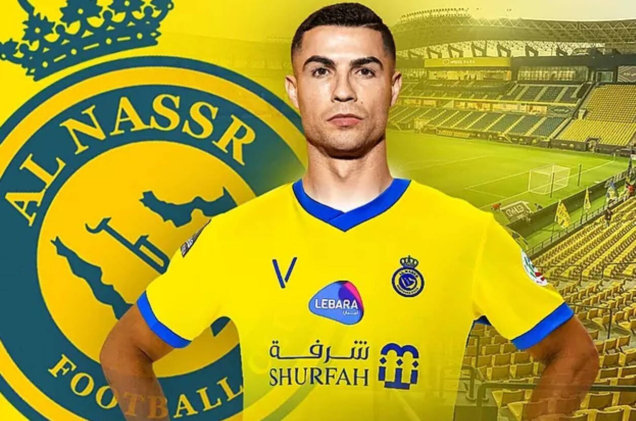 Ronaldo on Al Nassr's colours