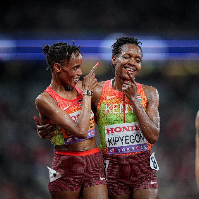 (L) Kenya’s Beatrice Chebet celebrate with her teammate Faith Kipyegon. @WorldAthletics (L) Kenya’s Beatrice Chebet celebrate with her teammate Faith Kipyegon. @WorldAthletics