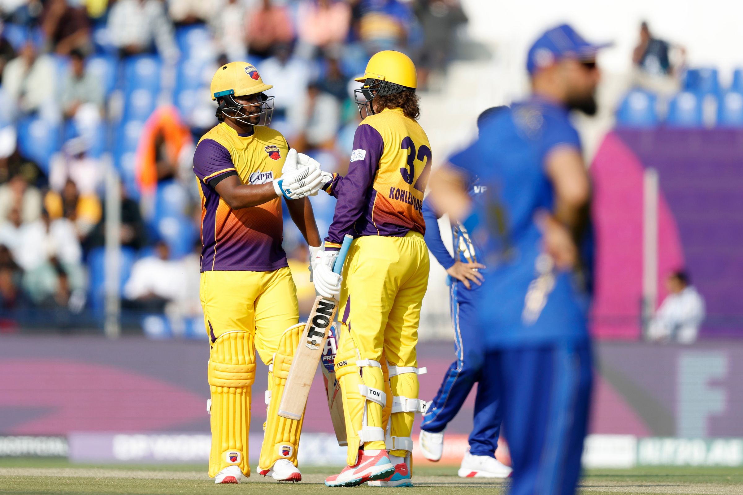Johnson Charles and Tom Kohler-Cadmore of Sharjah Warriorz during their knock. @ILT20 Johnson Charles and Tom Kohler-Cadmore of Sharjah Warriorz during their knock. @ILT20