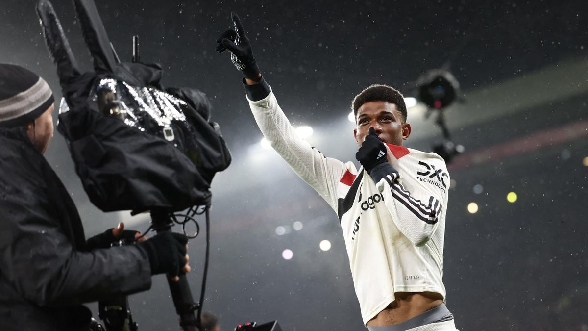 Liverpool vs Manchester United Liverpool vs Manchester United