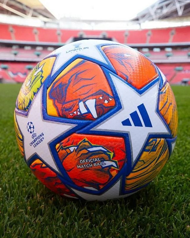 Balón oficial para los play-off de la Liga de Campeones 2023/2024