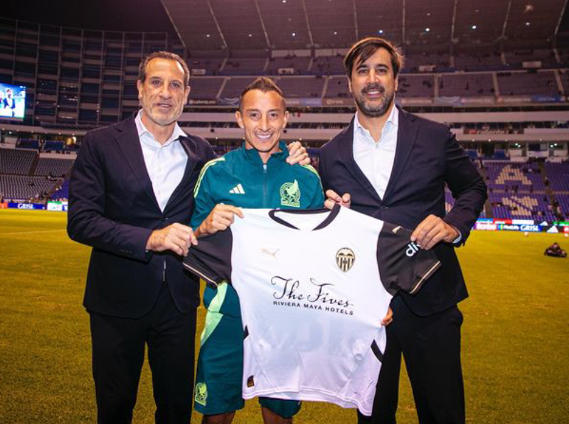 Reconocimiento a Andrés Guardado. Reconocimiento a Andrés Guardado.
