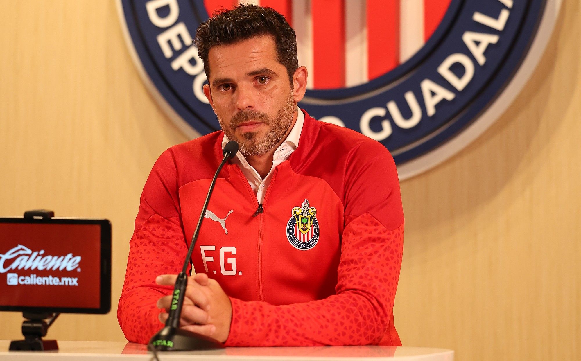 Fernando Gago. Fernando Gago.