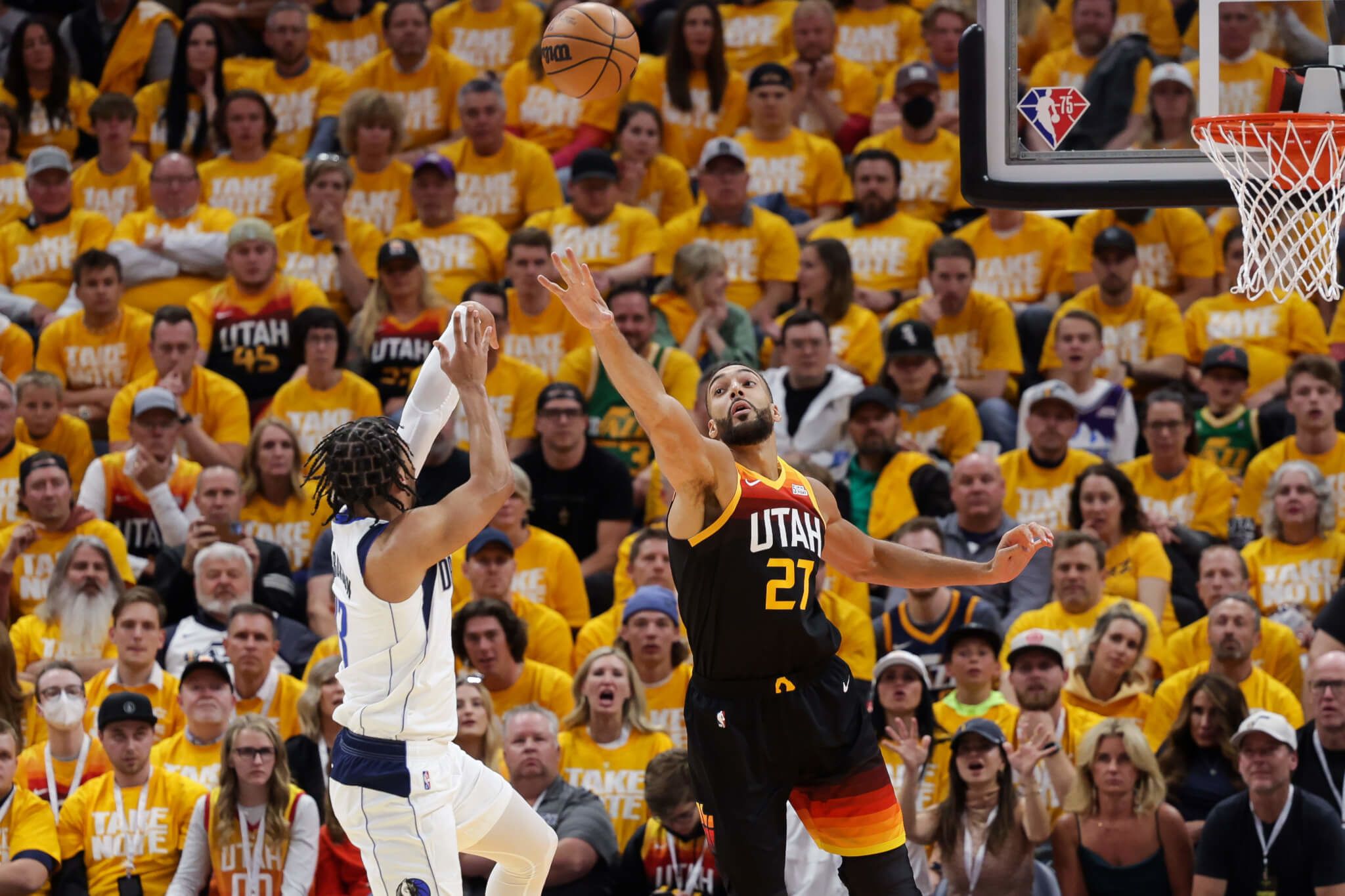 Rudy Gobert contesting Jalen Brunson's jumper (Utah Jazz vs Dallas Mavericks)