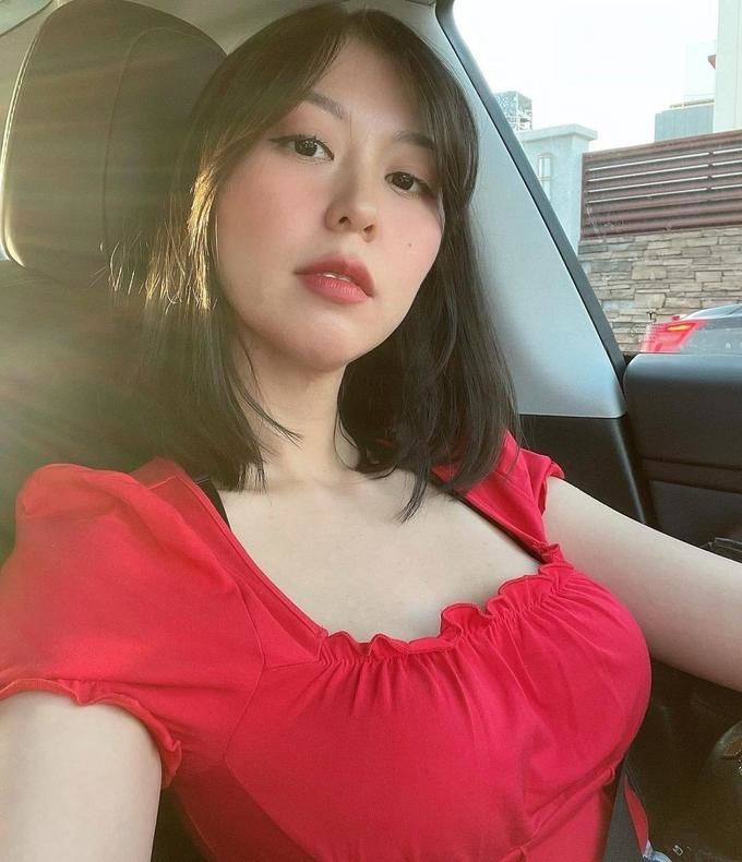Steena Hoang — MoonMeander's wife